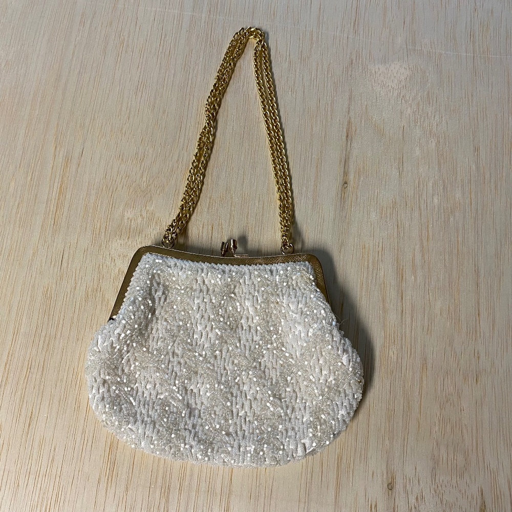 Vintage Beaded Coctail Evening Bag Purse White Gold Metal Frame Kiss Lock Chain